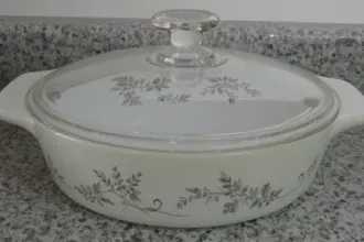 Pyrex Casserole With Handles
