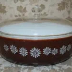 Pyrex Snowflake Casserole With Lid